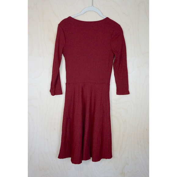 ModCloth 3/4 Sleeve Faux-Wrap Dress in Burgundy - Picture 5 of 7